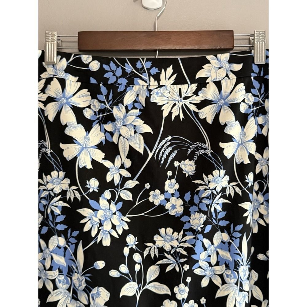 TALBOTS Garden Floral Pencil Skirt Sateen Office Career Knee Black Blue 16 Pet - Picture 7 of 16